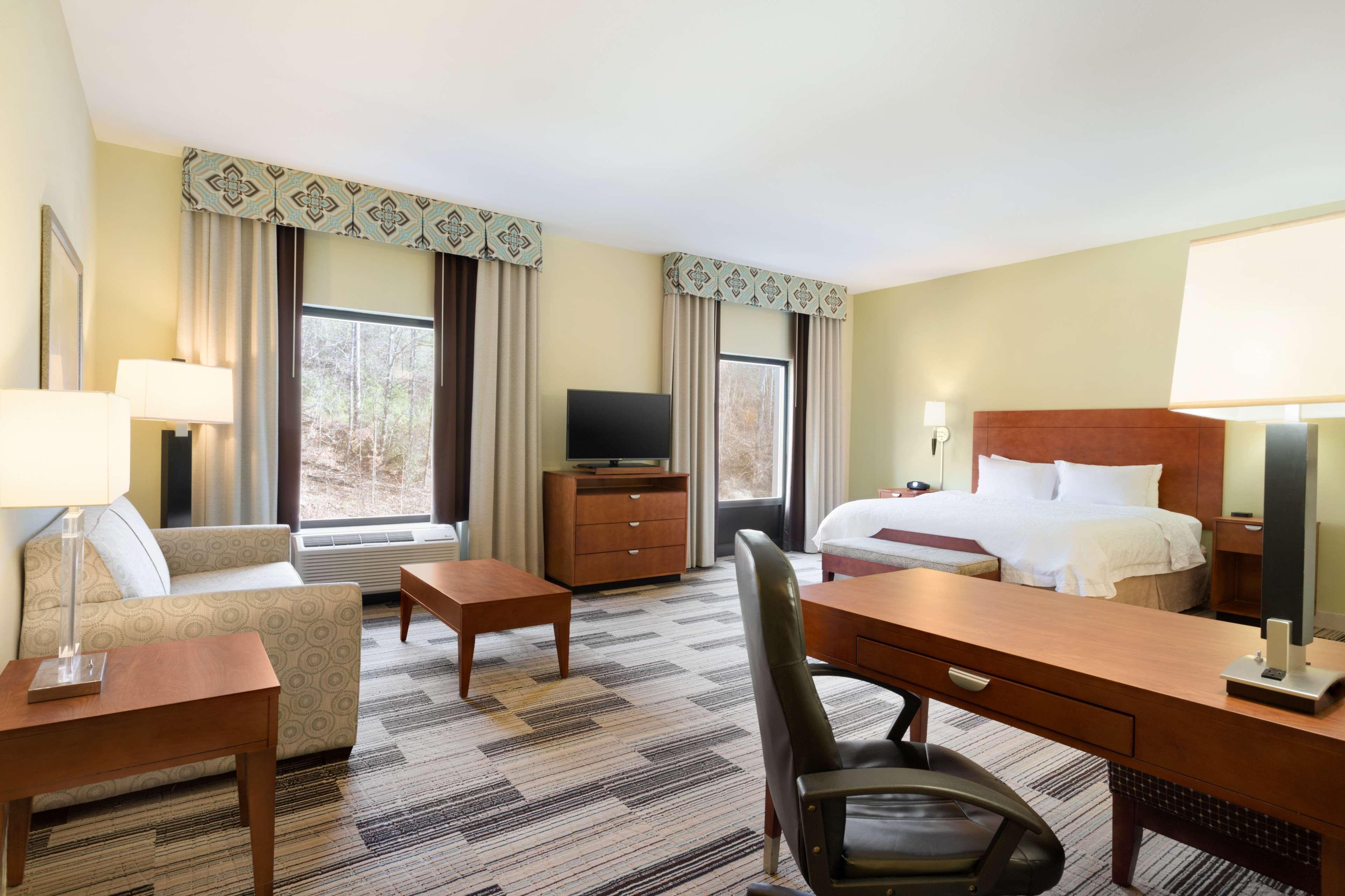 Hampton Inn & Suites Birmingham Airport Area Irondale Екстериор снимка