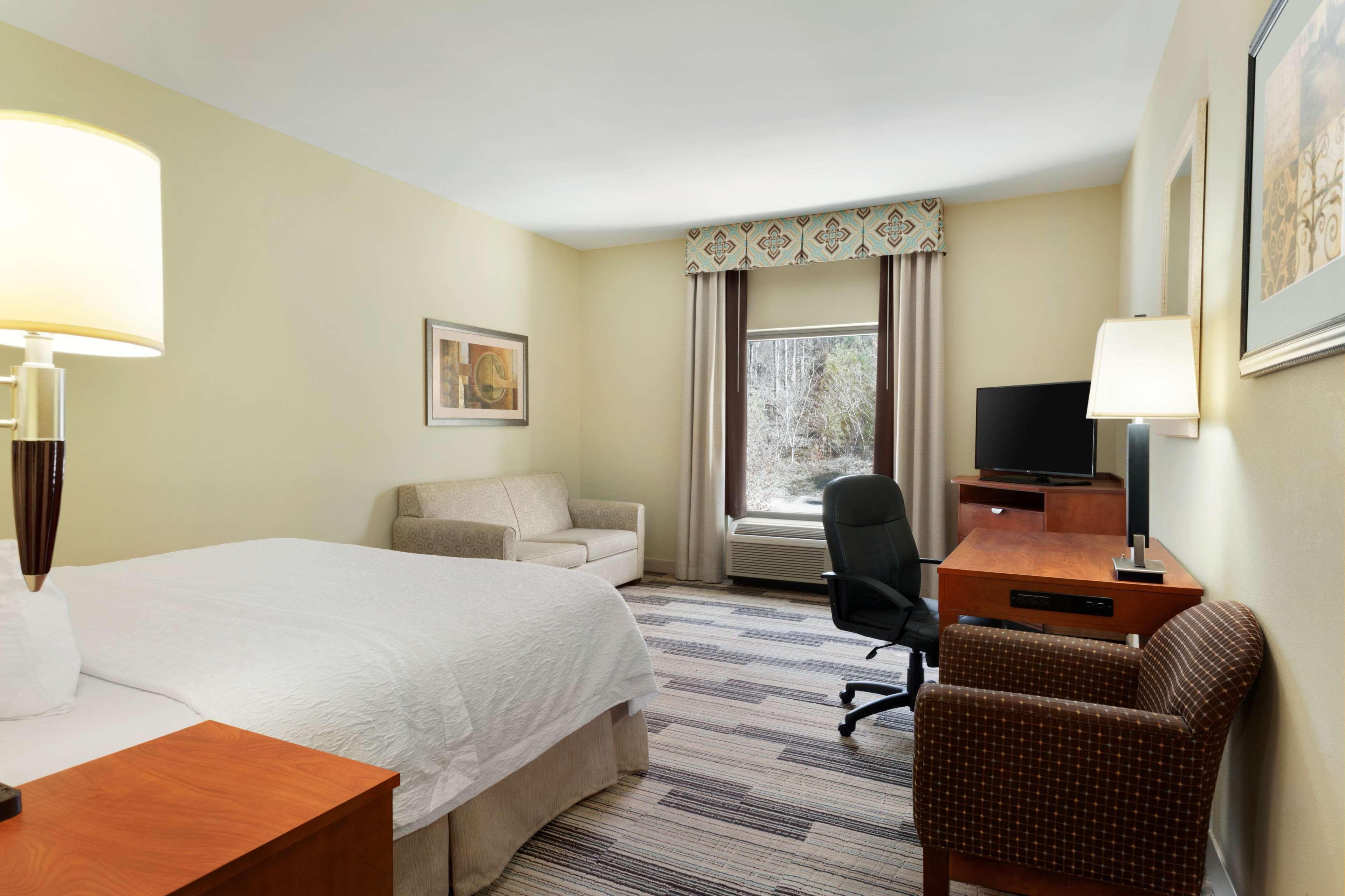 Hampton Inn & Suites Birmingham Airport Area Irondale Екстериор снимка