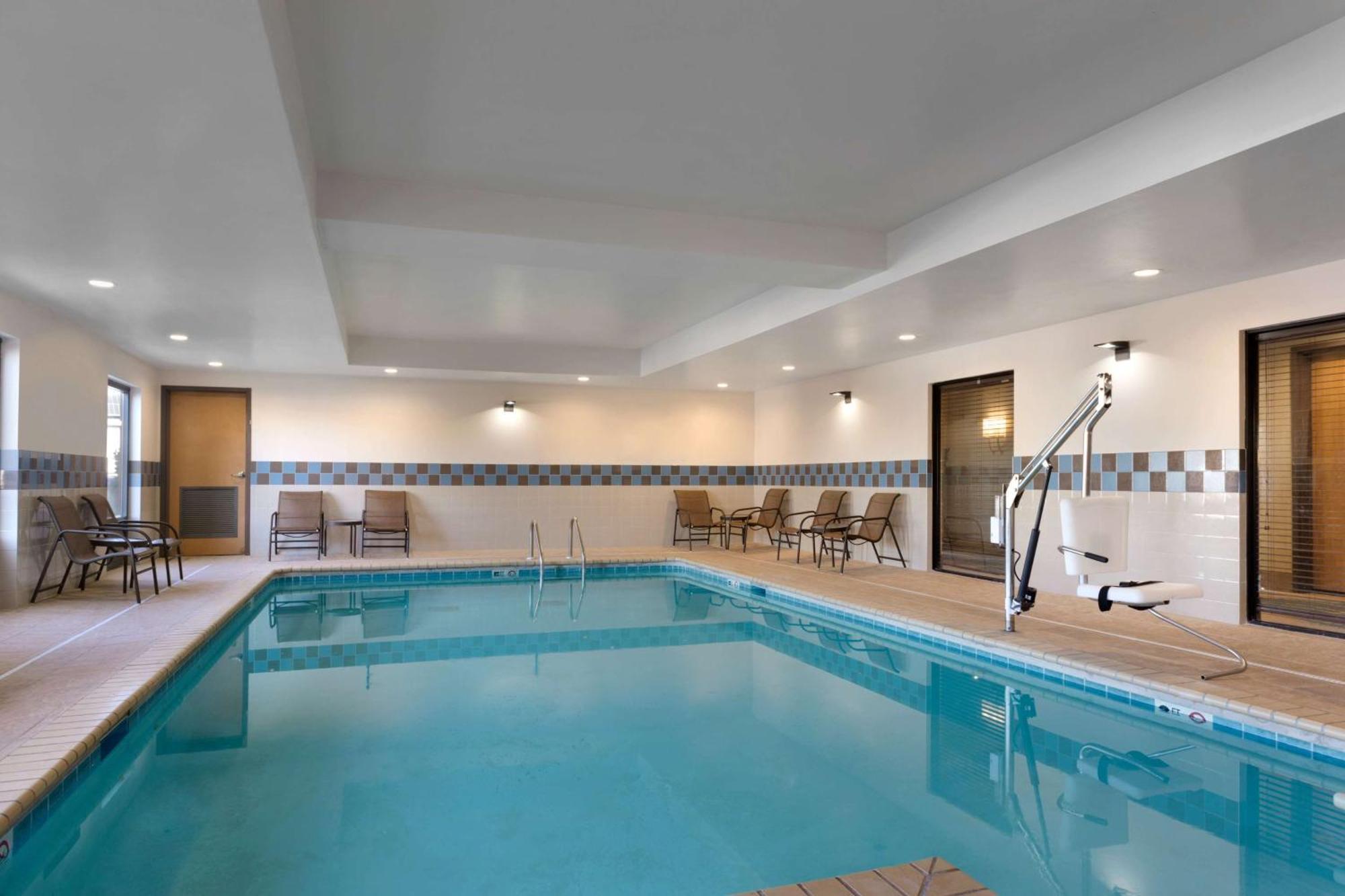 Hampton Inn & Suites Birmingham Airport Area Irondale Екстериор снимка