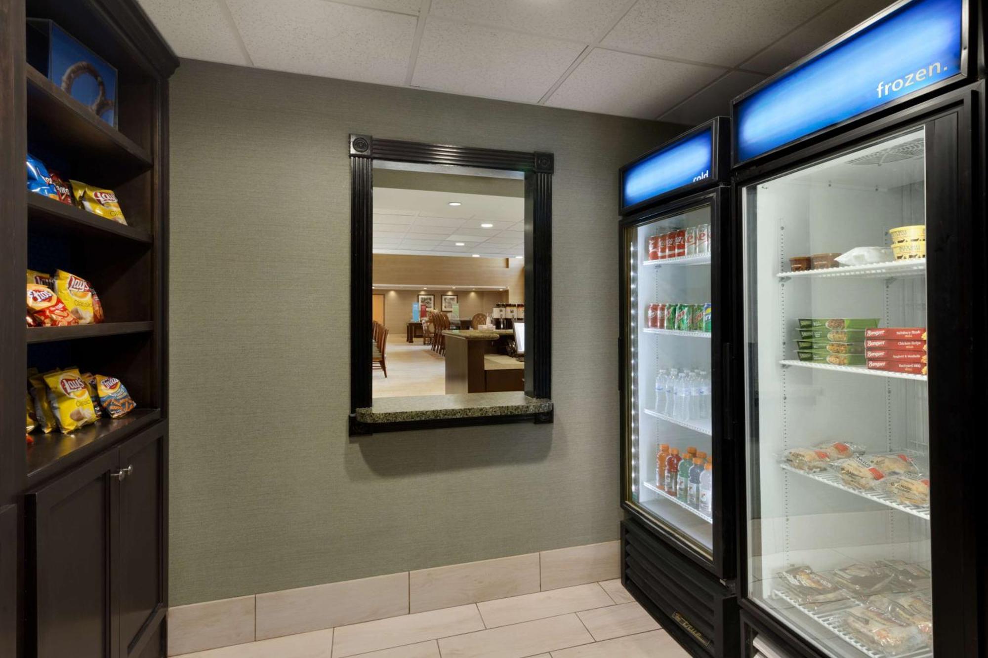 Hampton Inn & Suites Birmingham Airport Area Irondale Екстериор снимка