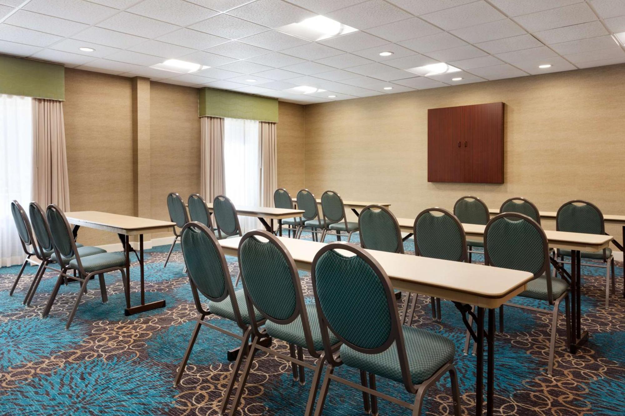 Hampton Inn & Suites Birmingham Airport Area Irondale Екстериор снимка