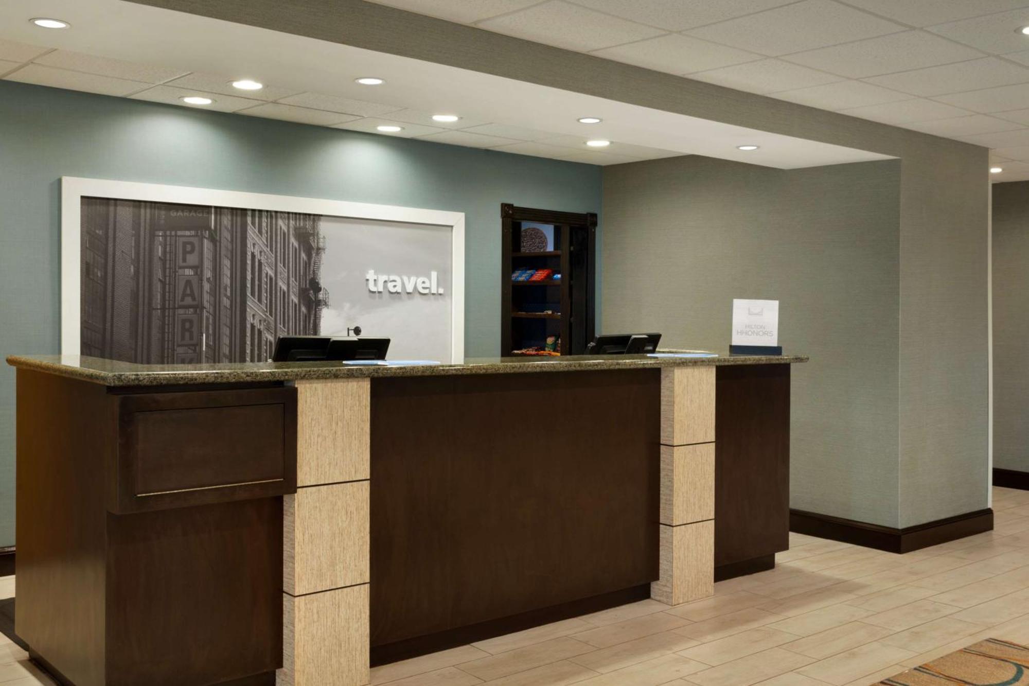 Hampton Inn & Suites Birmingham Airport Area Irondale Екстериор снимка