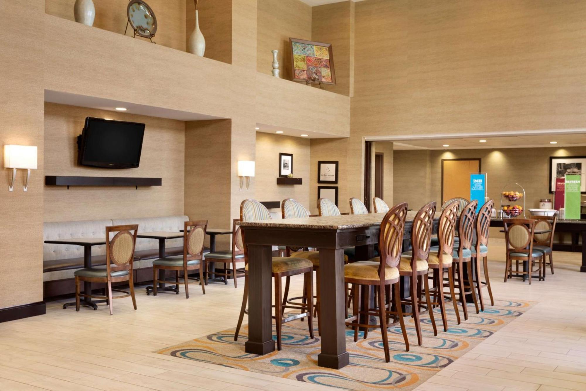 Hampton Inn & Suites Birmingham Airport Area Irondale Екстериор снимка