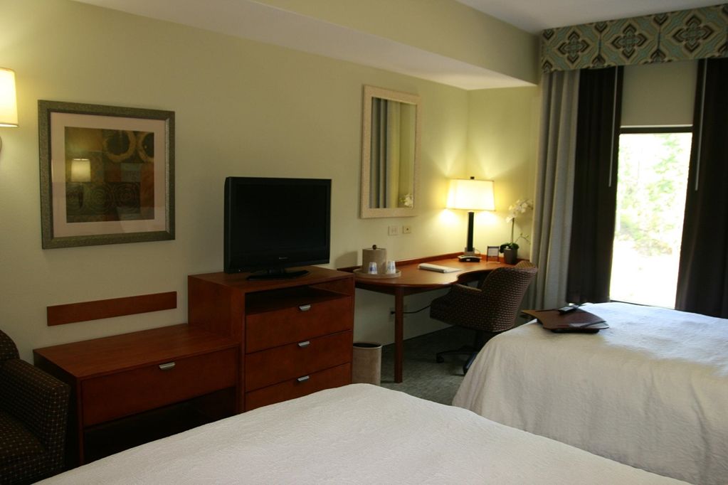 Hampton Inn & Suites Birmingham Airport Area Irondale Стая снимка