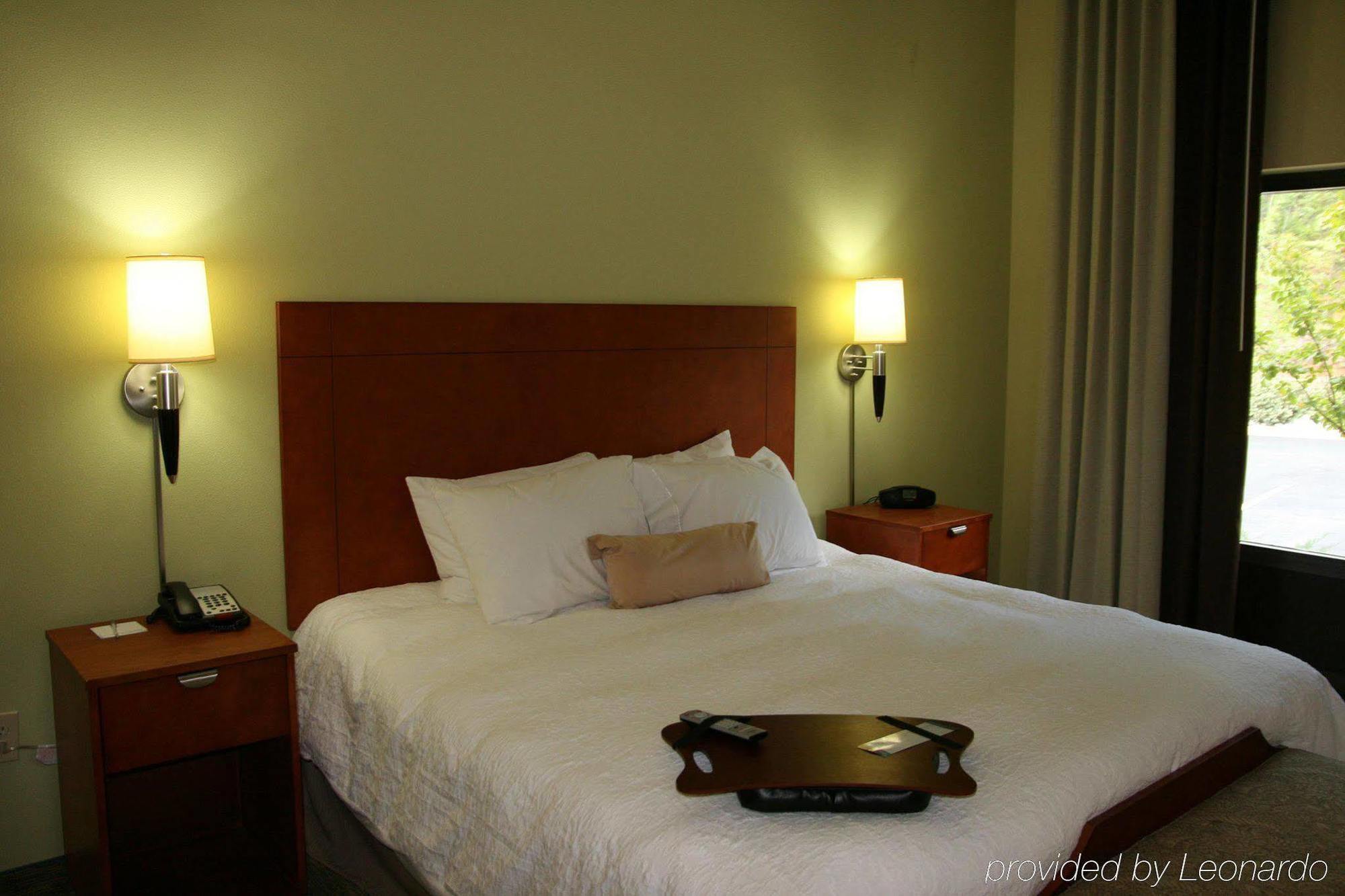 Hampton Inn & Suites Birmingham Airport Area Irondale Стая снимка