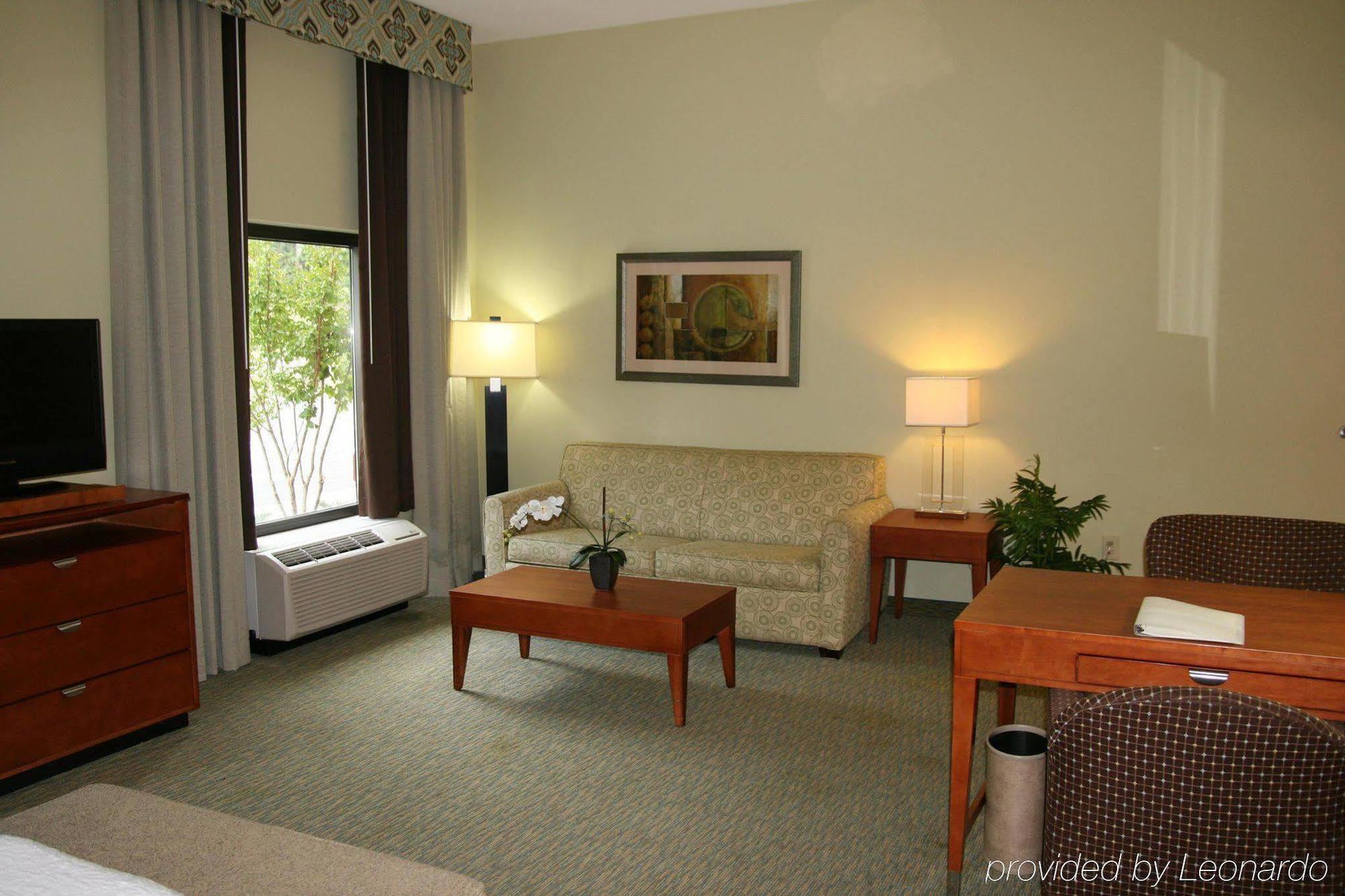 Hampton Inn & Suites Birmingham Airport Area Irondale Стая снимка