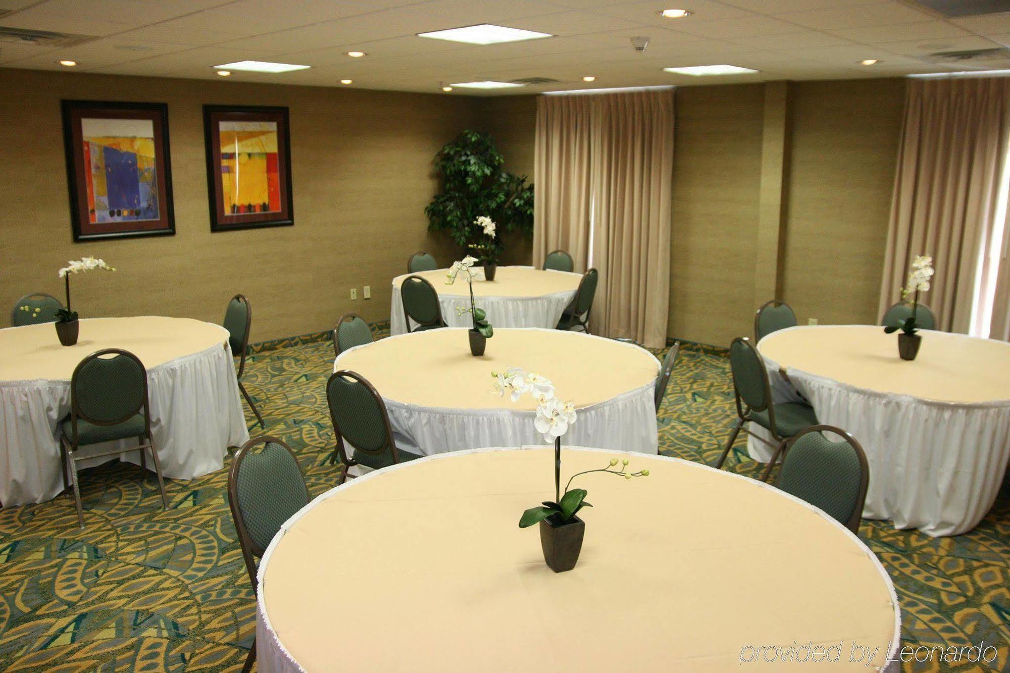 Hampton Inn & Suites Birmingham Airport Area Irondale Съоръжения снимка